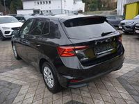 Neu Skoda Fabia 116 PS (85 kW) 2025 Black magic perleffect Limousine