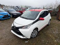 Gebraucht Toyota Aygo 69 PS (50 kW) 2014 Weiß Kleinwagen