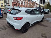 Gebraucht Renault Clio IV Initiale Paris 75 PS (55 kW) 2014 Gletscherweiss Kleinwagen