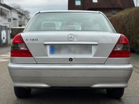 Second-hand Mercedes C180 Classic 122 CP (89 kW) 1999 Argintiu Berlinǎ