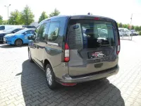 Neu Ford Tourneo Connect Trend 116 PS (85 kW) 2026 Rot Van / Kleinbus