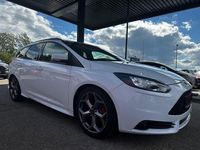 Gebraucht Ford Focus ST 250 PS (183 kW) 2013 Weiß Kombi