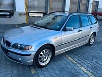 Gebraucht BMW 318 143 PS (105 kW) 2002 Silber Kombi