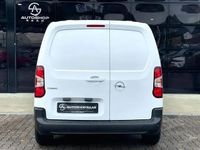 Second-hand Opel Combo 102 CP (75 kW) 2024 Alb Monovolum