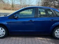 Używany Ford Focus Viva 101 KM (74 kW) 2010 Niebieski Sedan/Limuzyna