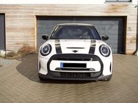 Gebraucht Mini Cooper SE Classic 135 kW (184 PS) 2023 Weiß Kleinwagen