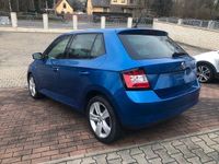 Gebraucht Skoda Fabia Active 75 PS (55 kW) 2017 Blau Kleinwagen