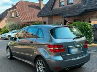 Gebraucht Mercedes B150 95 PS (69 kW) 2009 Grau Van / Kleinbus