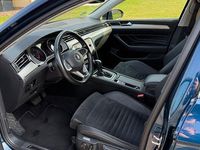 Gebraucht VW Passat Elegance 150 PS (110 kW) 2019 Blau Kombi