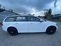 Gebraucht Volvo V50 Business Edition 114 PS (83 kW) 2011 Weiß Kombi