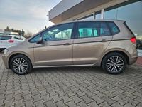 Gebraucht VW Golf VII 110 PS (80 kW) 2016 Gold Limousine