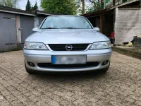 Begagnad Opel Vectra 101 HK (74 kW) 2001 Silver Sedan