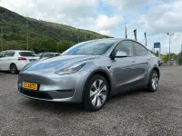 Usata Tesla Model Y 378 kW (514 CV) 2024 Argento SUV