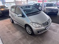 Gebraucht Mercedes A160 Elegance 95 PS (69 kW) 2011 Silber Limousine