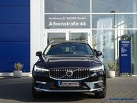 Gebraucht Volvo XC60 Plus 197 PS (144 kW) 2023 717 onyx black metallic SUV
