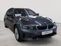 Gebraucht BMW 330 Sport Line 184 PS (135 kW) 2022 Mineralgrau metallic Kombi