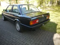 Second-hand BMW 325 1989 Negru