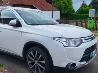 Gebraucht Mitsubishi Outlander Classic Collection Plus 150 PS (110 kW) 2015 Weiß SUV