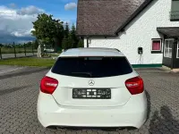 Gebraucht Mercedes C180 156 PS (114 kW) 2012 Weiß Limousine