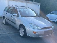 Second-hand Ford Focus 101 CP (74 kW) 2000 Argintiu Break