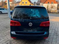 Gebraucht VW Touran Highline 140 PS (102 kW) 2015 Blau Van / Kleinbus