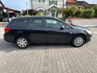 Gebraucht Opel Astra Design Edition 140 PS (102 kW) 2011 Schwarz Kombi