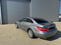 Gebraucht Mercedes E250 204 PS (150 kW) 2010 Silber Coupé