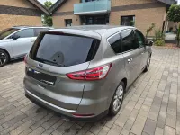 Gebraucht Ford S-MAX Titanium 179 PS (131 kW) 2016 Silber Van / Kleinbus