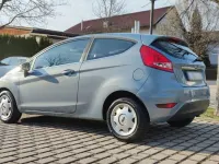 Gebraucht Ford Fiesta Titanium 82 PS (60 kW) 2010 Grau Kleinwagen