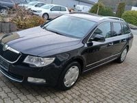 Używany Skoda Superb Elegance 140 KM (102 kW) 2013 Czarny Kombi