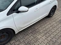 Second-hand Peugeot 208 Active 82 CP (60 kW) 2018 Alb Hatchback