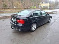 Gebraucht BMW 325 Comfort Edition 218 PS (160 kW) 2009 Schwarz Limousine