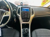 Gebraucht Opel Astra 140 PS (102 kW) 2013 Grau Kombi