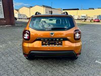 Gebraucht Dacia Duster Comfort 109 PS (80 kW) 2018 Orange SUV