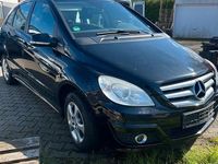 Gebraucht Mercedes B180 116 PS (85 kW) 2009 Schwarz Van / Kleinbus