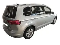 Gebraucht VW Touran Highline 150 PS (110 kW) 2025 Oyster silver metallic Van / Kleinbus