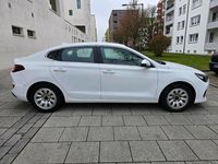 Gebraucht Hyundai i30 140 PS (102 kW) 2020 Weiß Limousine