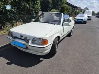 Gebraucht Ford Escort Cabriolet 102 PS (75 kW) 1990 Weiß Cabrio