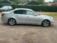Gebraucht BMW 530 240 PS (176 kW) 2004 Silber Limousine