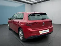 Gebraucht VW Golf VIII 131 PS (96 kW) 2022 Rot Kleinwagen