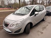 Gebraucht Opel Meriva 101 PS (74 kW) 2011 Silber Van / Kleinbus