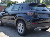 Neu Jeep Avenger Altitude 110 PS (80 kW) 2026 Schwarz SUV