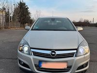 Gebraucht Opel Astra 116 PS (85 kW) 2008 Grau Limousine