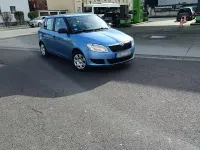 Gebraucht Skoda Fabia 60 PS (44 kW) 2014 Blau Kleinwagen