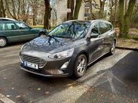 Gebraucht Ford Focus Cool & Connect 125 PS (91 kW) 2019 Grau Limousine
