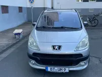 Gebraucht Peugeot 1007 Premium 109 PS (80 kW) 2009 Silber Van / Kleinbus