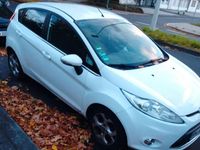 Gebraucht Ford Fiesta Titanium 82 PS (60 kW) 2010 Weiß Kleinwagen