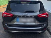 Gebraucht Ford Focus Cool & Connect 101 PS (74 kW) 2019 Grau Kombi