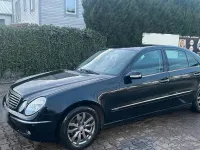 Gebraucht Mercedes E240 176 PS (129 kW) 2005 Schwarz Limousine