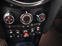 Gebraucht Mini Cooper Classic 136 PS (100 kW) 2021 Schwarz Kleinwagen
